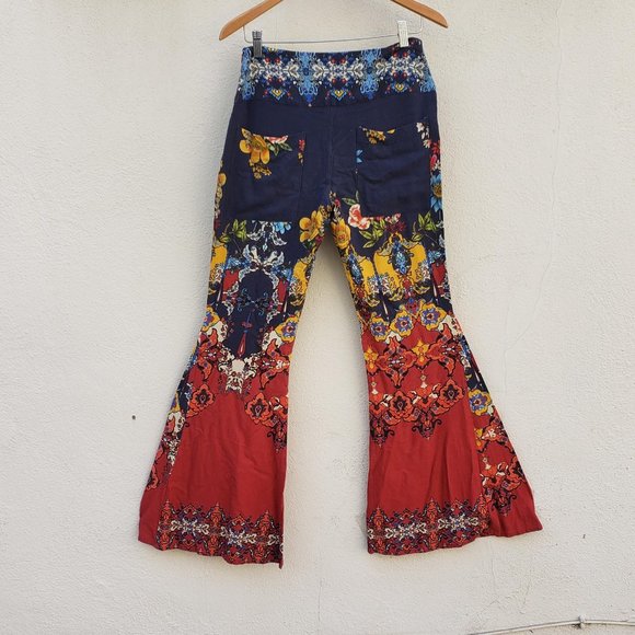 FARM Rio Floral Flare Pants - Picture 3 of 8
